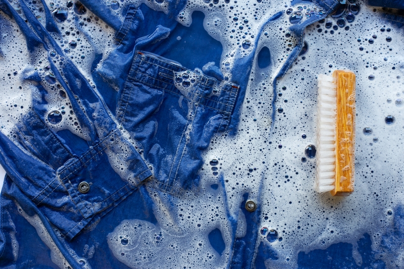 Jean retourné avant lavage pour préserver la couleur et éviter le rétrécissement excessif