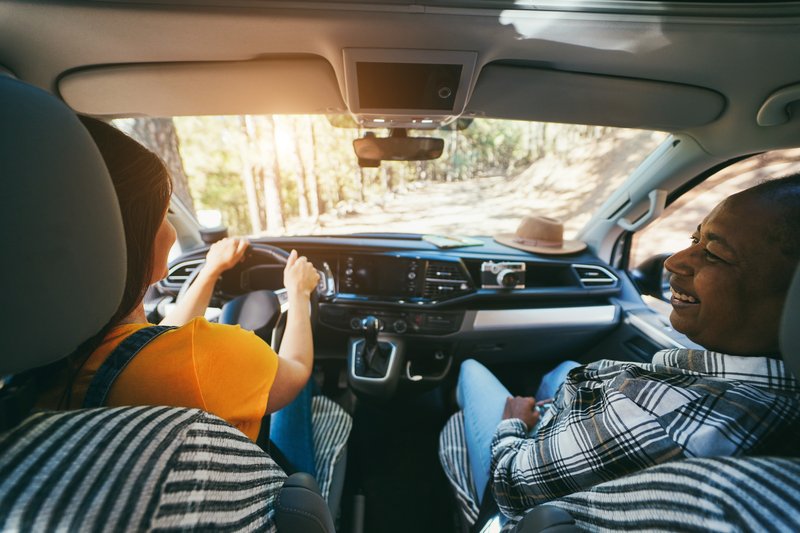 Location de voiture pour un road trip en Europe : tout ce qu'il faut vérifier avant de signer