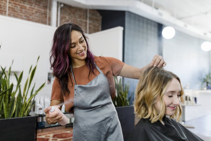 Balayage, mèches, ombré, sombre : quelles différences concrètes ?
