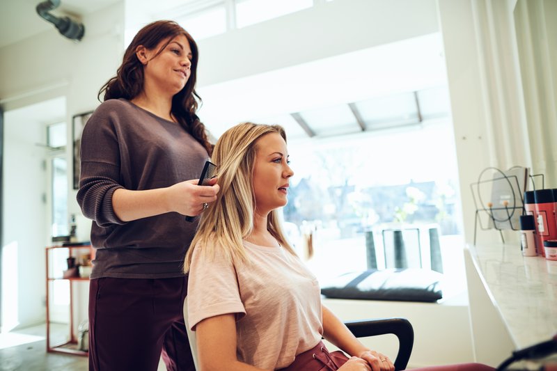 Balayage, mèches, ombré, sombre : quelles différences concrètes ?
